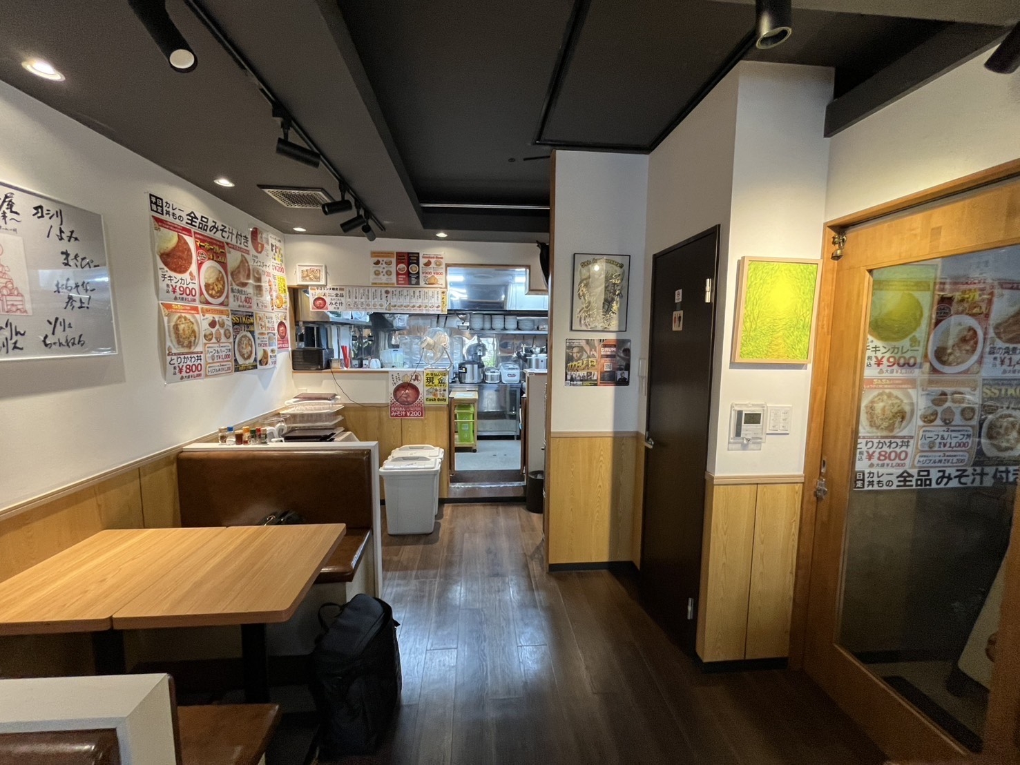 ☆秋葉原駅徒歩8分 ★近隣オフィス街で昼夜需要高いエリアです♪ ☆同業態や居酒屋でもすぐにオープン可能！